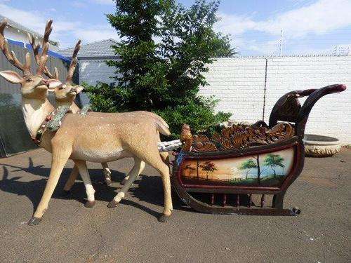 A MAGNIFICENT FATHER CHRISTMAS SLEIGH WITH REINDEERS FOR YOUR CHRISTMAS DISPLAY! VERY SPECIAL!!!