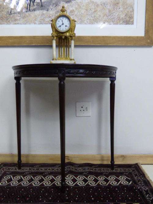 AN ABSOLUTELY BEAUTIFUL & VERY ELEGANT "HALF MOON" ENTRANCE TABLE, STUNNING!!!