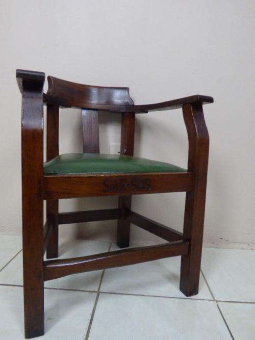 A STUNNING ORIGINAL SOUTH AFRICAN RAILWAYS/SUID AFRIKA SPOORWEE OFFICE CHAIR, VERY COLLECTABLE!!/