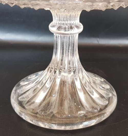 A stunning footed glass centre table fruit bowl