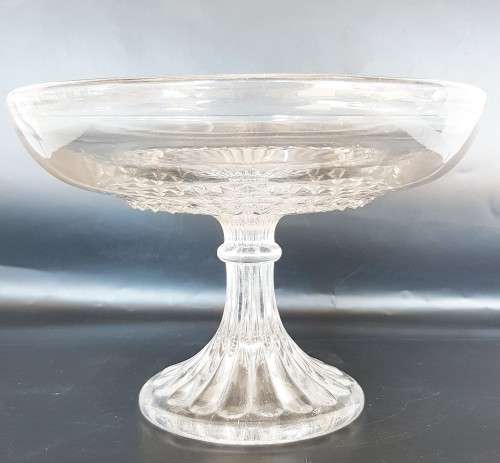 A stunning footed glass centre table fruit bowl