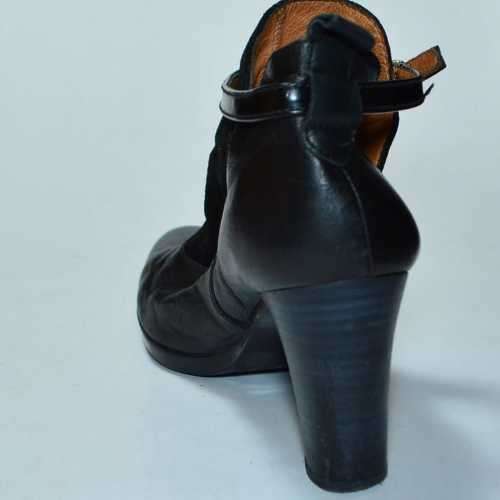 Velvet layered T-strap boot