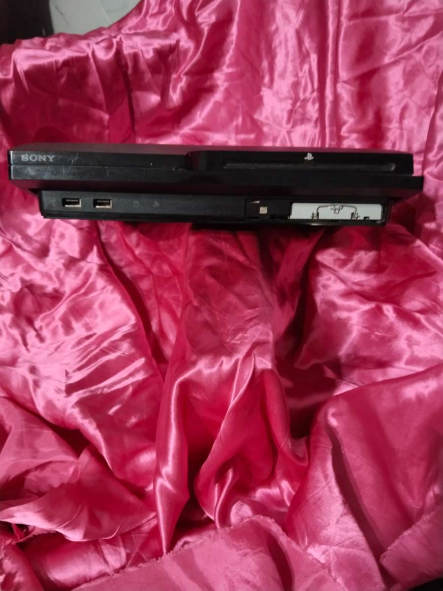 Playstation 3 Slim (Not reading disks)