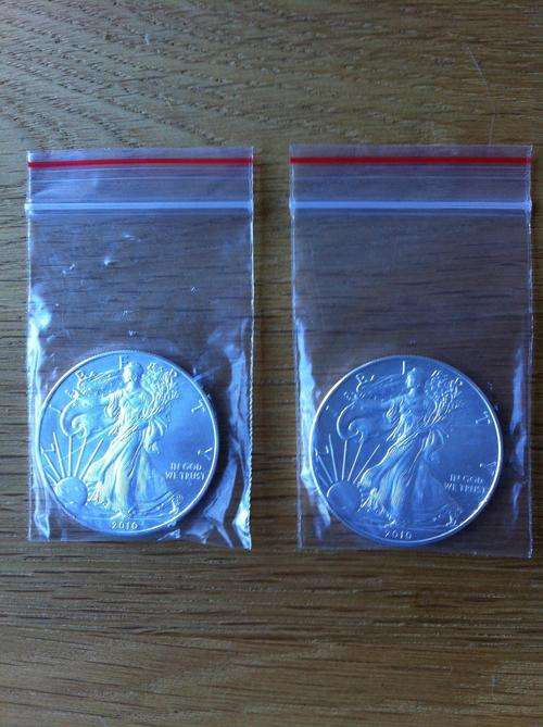2 X Uncirculated 1 Oz Fine Silver 99.9% PURE American Silver Eagles