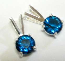 London  Blue Cz Set In 925 Silver Pendant