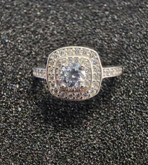 ***LOVELY STERLING SILVER DOUBLE HALO ZIRCONIA CLUSTER ETERNITY RING***