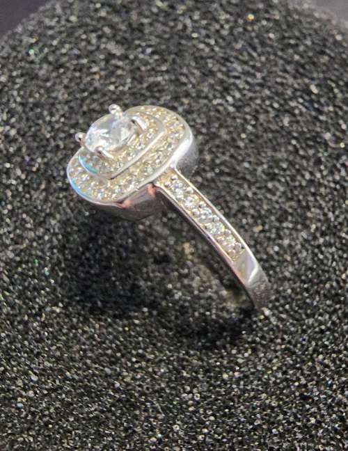***LOVELY STERLING SILVER DOUBLE HALO ZIRCONIA CLUSTER ETERNITY RING***
