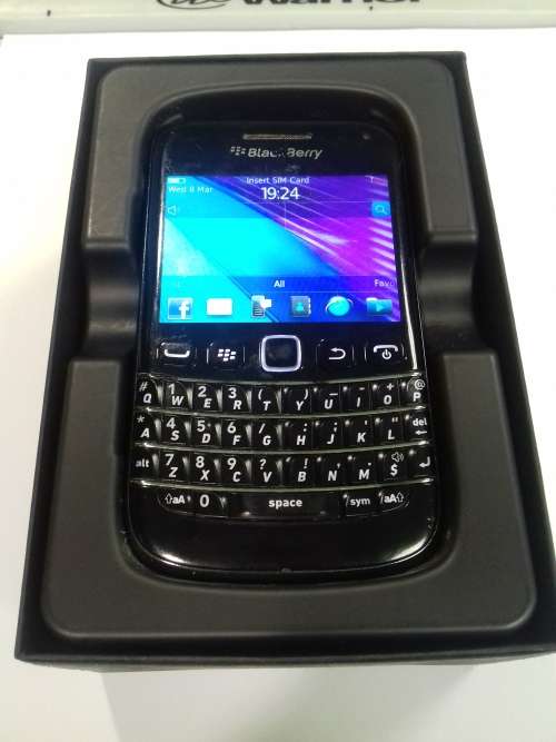 Blackberry Bold 9790 - PRICE REDUCED! Free Postage