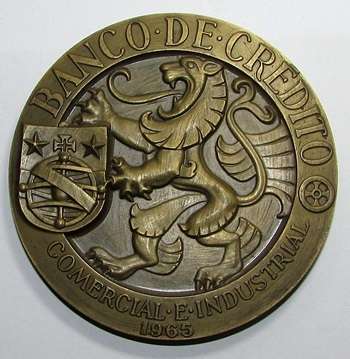LARGE 1965 Portugal Banco De Crédito- Comercial e Industrial (Credit Bank) Medal
