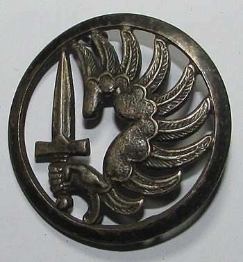 French Foreign Legion Parachutist Cap Badge (Coinderoux Paris)