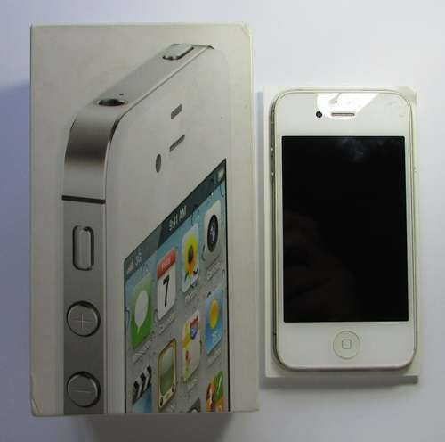 Boxed Apple iPhone 4 S ( Please Read Description )