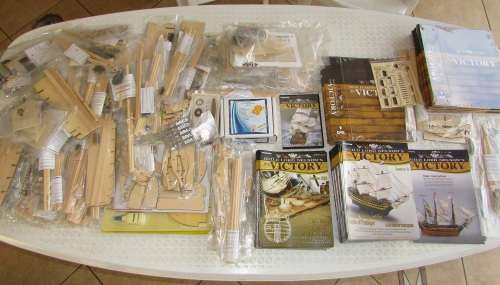 Build Lord Nelsons HMS Victory - 121 Issues with Books, Folders, DVD, Paint and Parts