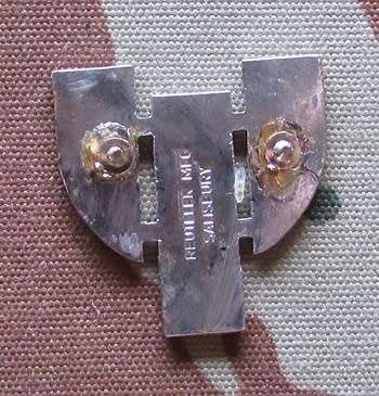 Rhodesia - POU Cap Badge