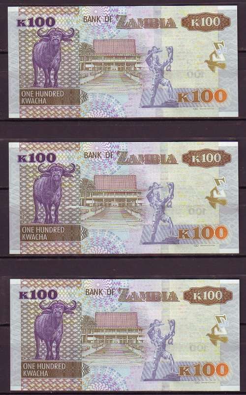 Zambia New Series - 3 by 100 Kwacha Notes in Sequence and UNC