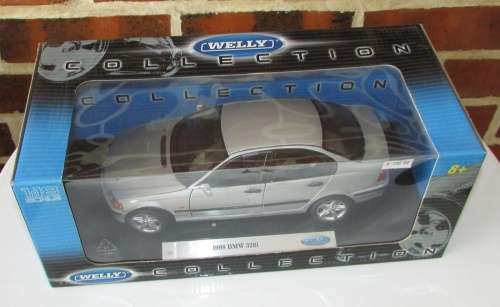 Welly - 1:18 1998 BMW 328i