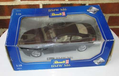 Revell - 1:18 1998 BMW M6