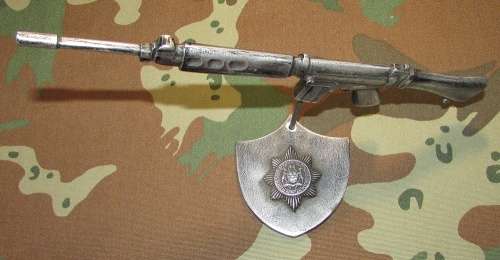 SAP - Metal Rifle on Stand ( Rifle Measures 25CM in Length )