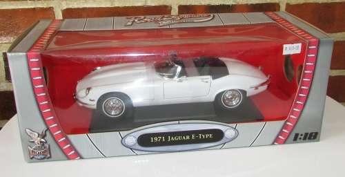 Road Signature - 1:18 1971 Jaquar E Type