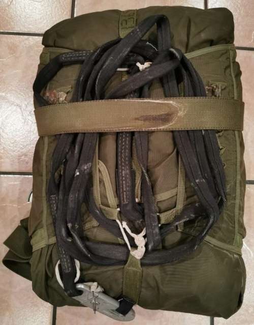 SADF - Complete Static Line Parachute  ( Bush War Era ) Discontinued in the 1990's