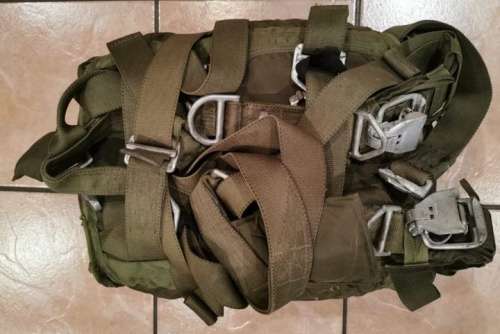 SADF - Complete Static Line Parachute  ( Bush War Era ) Discontinued in the 1990's