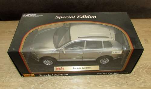 Maisto - 1:18 Porche Cayenne