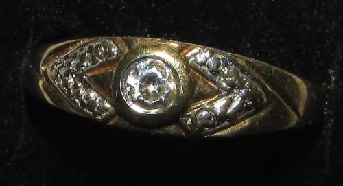 Ladie's 9CT Gold Ring with Stones - 1.5 Grams ( Stoned not Checked )