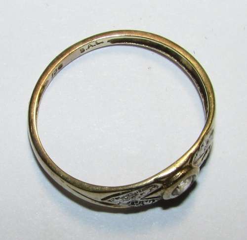 Ladie's 9CT Gold Ring with Stones - 1.5 Grams ( Stoned not Checked )