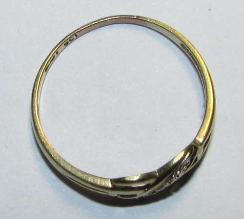 Ladie's 9CT Gold Ring with Stones - 1 Gram ( Stoned not Checked )