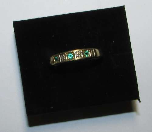 Ladie's 9CT Gold Ring with Stones - 1.9 Grams ( Stoned not Checked )