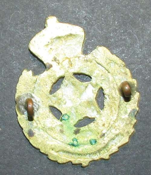 Rare - World War Two Indian Malay Corps Cap Badge ( Worn by Engineer unit, unofficially )