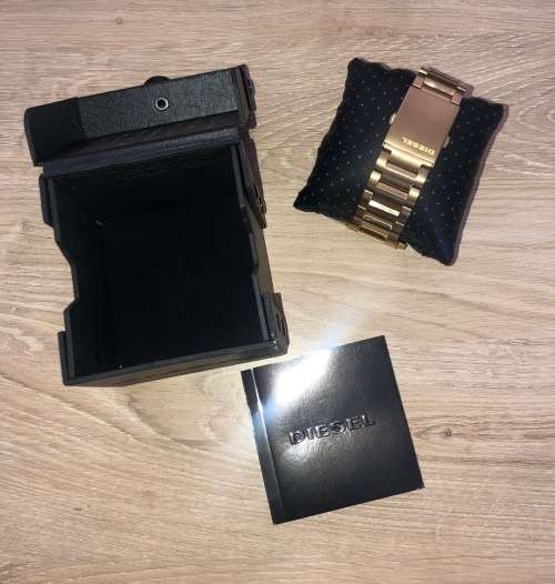 New Boxed - Diesel Men's Watch - Mr Daddy 2.0 Collection ( DZ7333 )