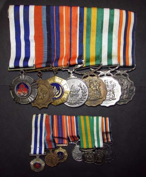 SADF - Full Size/Miniature Service Set - Low Pro Merito Number 6/MM Number 537