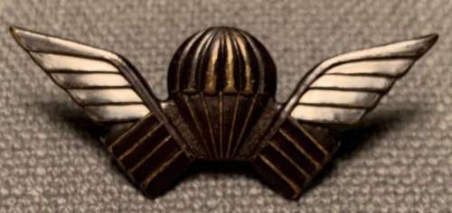 Extremely Rare - Rhodesian Selous Scouts Issued Parachute Wing - Number 0318 LT.Grierson