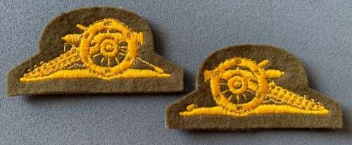 SADF - Artillery Cloth Badge Pair