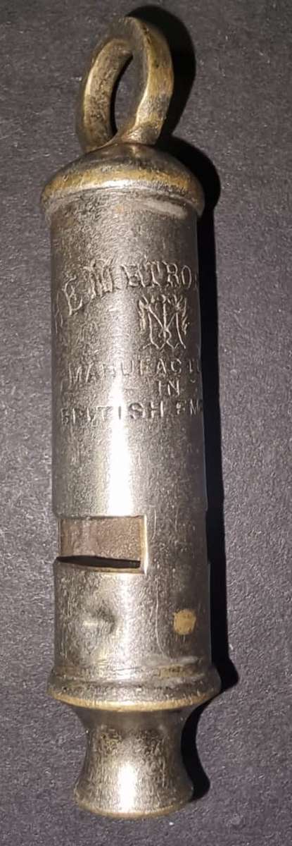 Vintage Whistle -Metropolitan