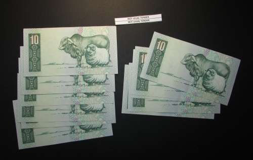 Republic of South Africa - Gerhard De Kock - 10 by 10 Rand Banknotes in Sequence and UNC