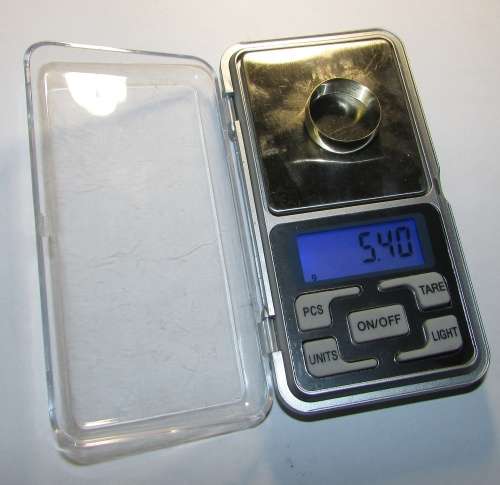 Stunning - 9CT Gold Men`s Band - Total Weight 5,40 Grams