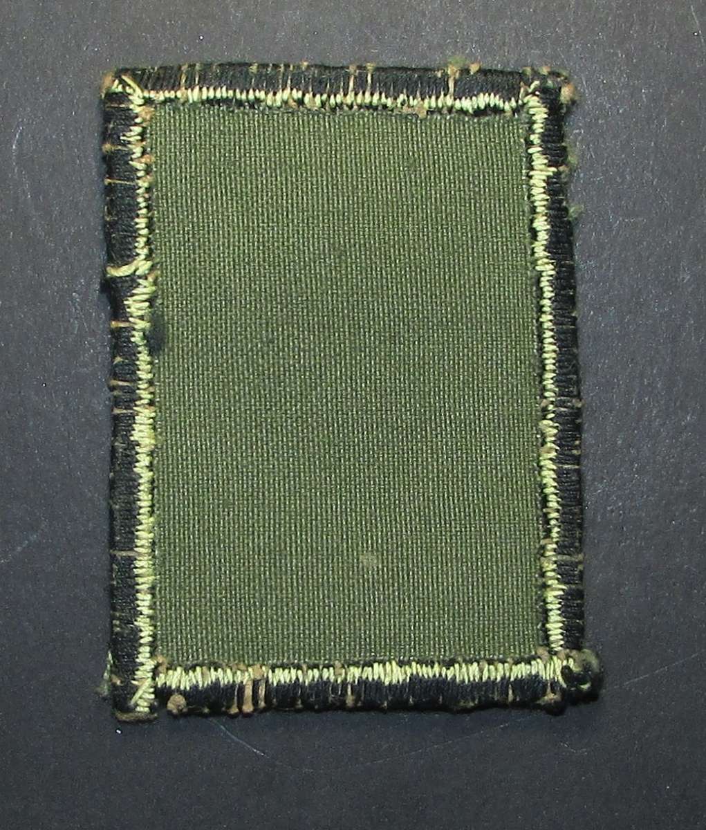 Rhodesia - Armoured Car Regiment Camo Cap Badge