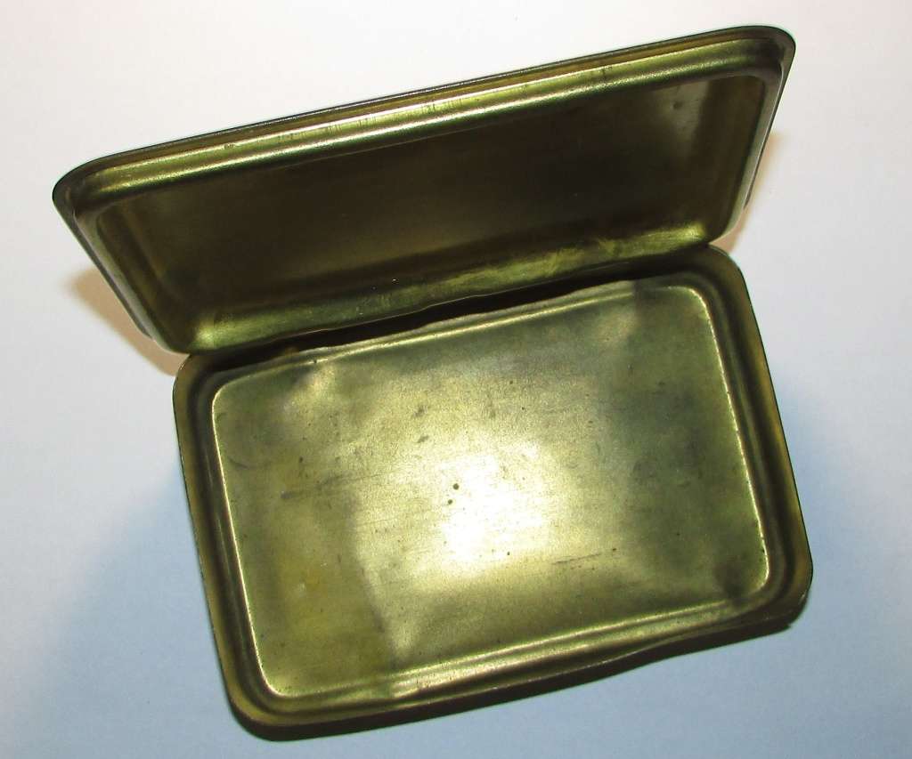 World War 1 Christmas Chocholate Tin Dated 1914