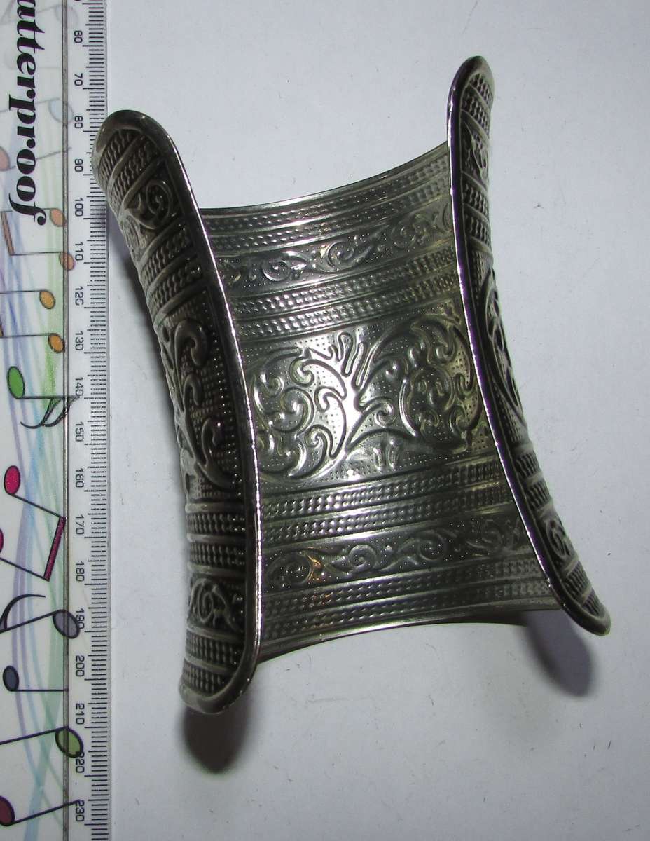 Cosutume Jewellery Item - Bangle