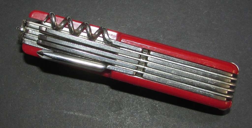 Swiss Army Style - Multitool Pocket Knife