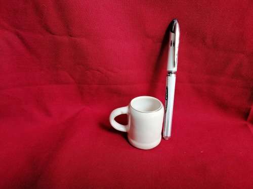 2nd Battalion Rhodesia Regiment  Tot glass shaped in the form of a beer mug.