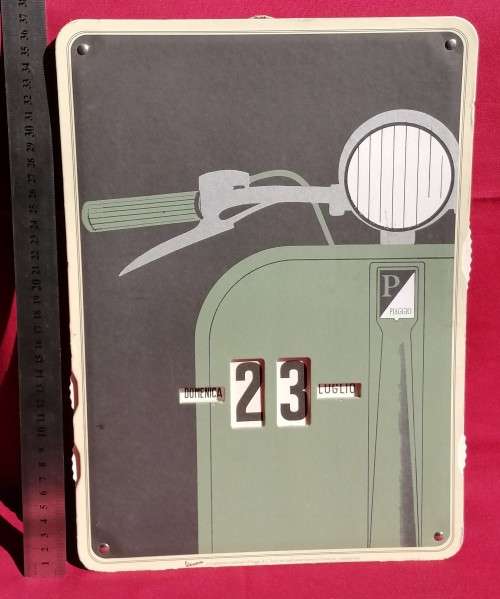 Vespa (Piaggio) Calendar -  Italian