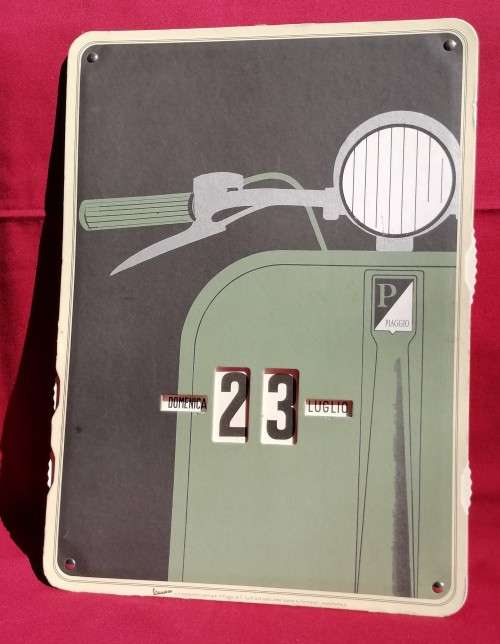 Vespa (Piaggio) Calendar -  Italian