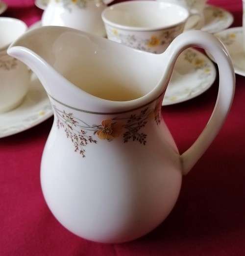 Vintage Royal Doulton -  Tea set with milk jug and sugar bowl - Nicole H 5080 - Romance Collection