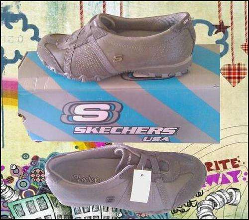 Always cute and sexy in SKETCHERS SNEAKERS....HAVE A LOOK!!!