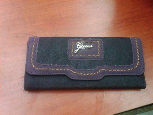 GUESS PURSE