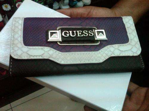 guess wallet