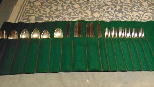 Set of Electroplated Sheffield Cutlery in Green Felt Purpose-Made Roll - 6 Pieces each.