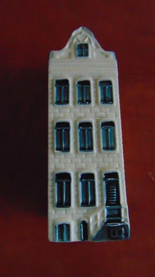KLM Delft House Number 58